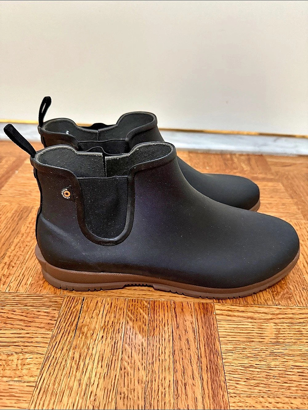 BOGS Rain Chelsea Boots in Black & Brown